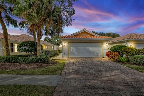 907 SW Balmoral Trace, Stuart FL 34997