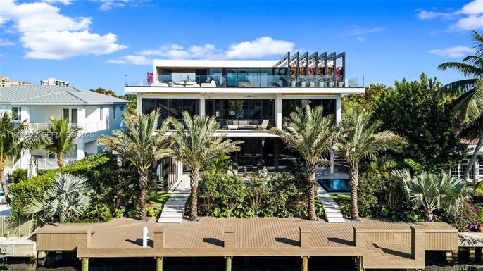 13000 N Bayshore Dr, North Miami FL 33181