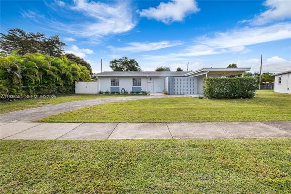 10330 SW 157th St, Miami FL 33157