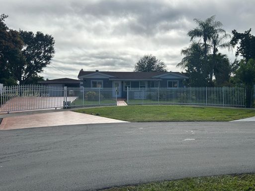 20501 NW 30th Ave, Miami Gardens FL 33056
