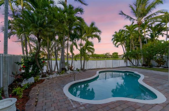 6425 SW 164th Ave, Miami FL 33193