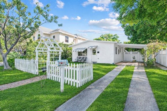 1412 NE 17th St, Fort Lauderdale FL 33305