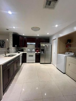 505 NW 109th Ave # 505, Pembroke Pines FL 33026