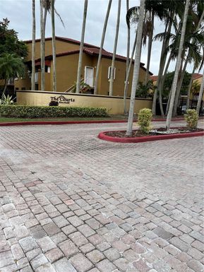 15630 SW 80th St # 110, Miami FL 33193