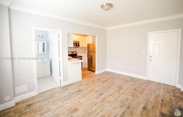 53 NE 49th St # 1, Miami FL 33137