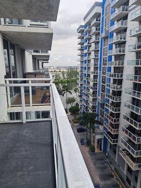 5091 NW 7th St # 1015, Miami FL 33126