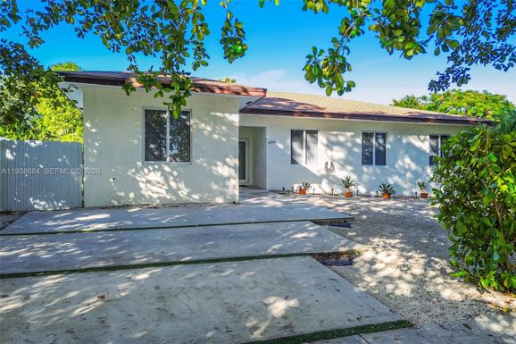 10245 SW 212th St, Cutler Bay FL 33189