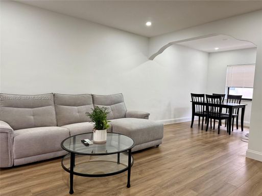 864 80th St # 1, Miami Beach FL 33141