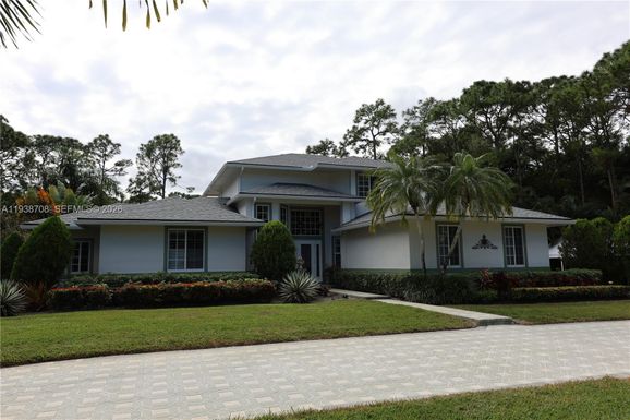 7802 N 155th Pl N, Palm Beach Gardens FL 33418