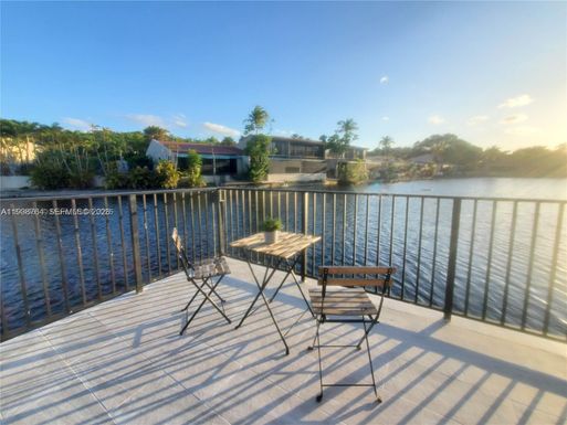 8350 Dundee, Miami Lakes FL 33016