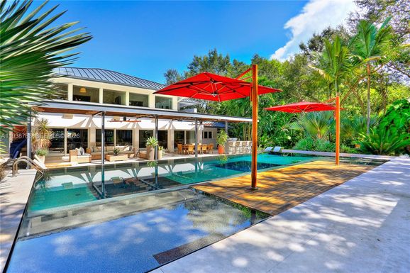 5520 Oakwood Ln, Coral Gables FL 33156