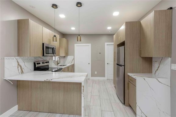 1545 NW 53rd St, Miami FL 33142