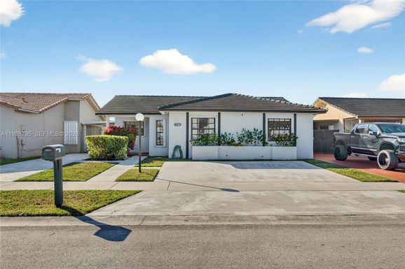 1136 SW 139th Pl, Miami FL 33184
