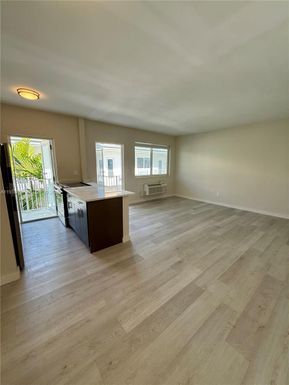 1525 Michigan Ave # 10, Miami Beach FL 33139