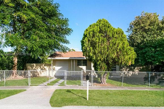 20705 Coral Sea Rd, Cutler Bay FL 33189