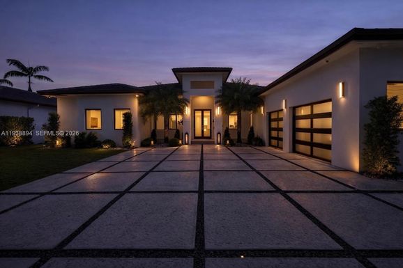 13520 SW 36th St, Miami FL 33175