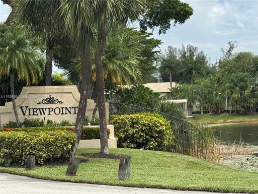 5580 Lakeside Dr # 205, Margate FL 33063