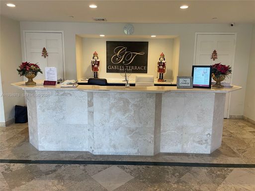 2351 DOUGLAS RD # 809, Miami FL 33145