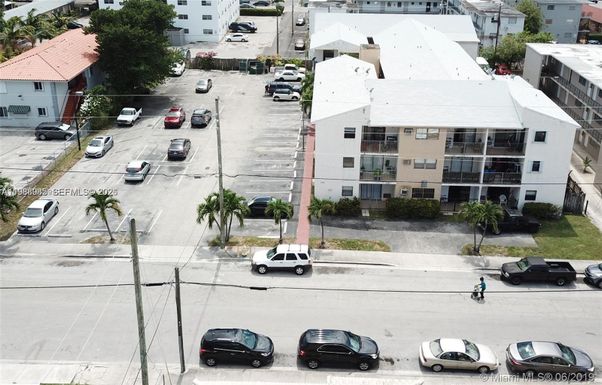 142 SW 18th Ave # 9, Miami FL 33135