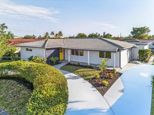 4712 Cleveland St, Hollywood FL 33021