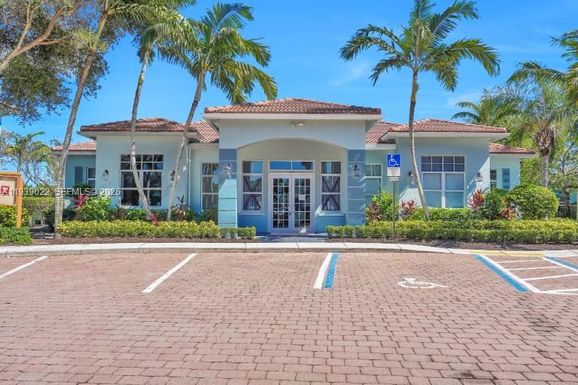 1942 Alamanda Way, Riviera Beach FL 33404