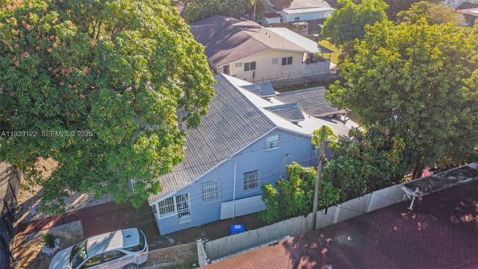 2142 NW 33rd St, Miami FL 33142