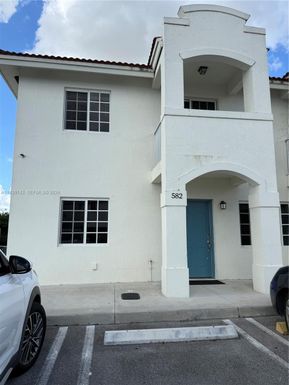 582 SW 2nd Pl, Florida City FL 33034