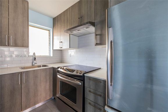 1250 SW 4th St # 6, Miami FL 33135