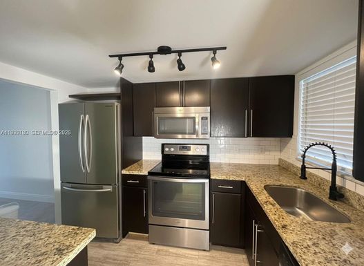 1630 Embassy Dr # 101, West Palm Beach FL 33401