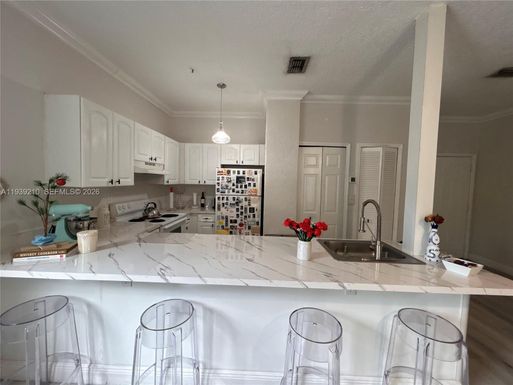 2734 Bird Ave # 204, Miami FL 33133