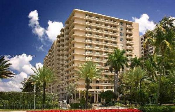 10185 Collins Ave # 318, Bal Harbour FL 33154