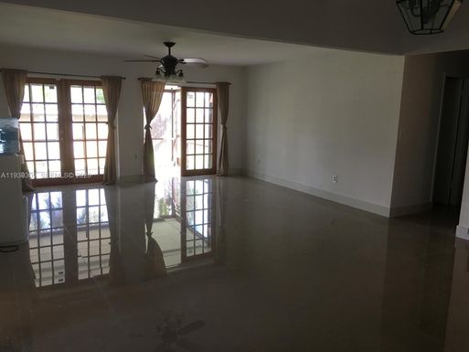 8111 SW 129th Ave, Miami FL 33183