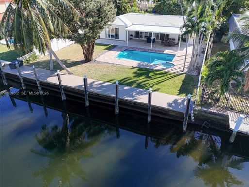 2031 NE 14th Ct, Fort Lauderdale FL 33304