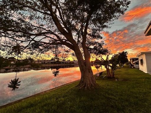 8108 NW 59th St, Tamarac FL 33321