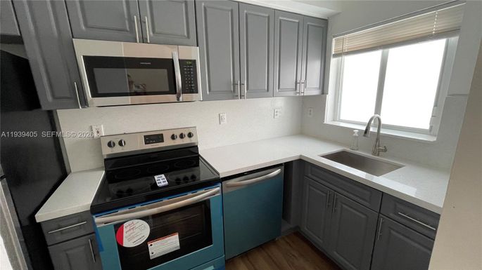 209 NW 84rd St # 209, Miami FL 33150