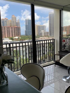 17021 N Bay Rd # 907, Sunny Isles Beach FL 33160