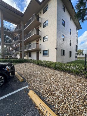 4970 E Sabal Palm Blvd # 115, Tamarac FL 33319