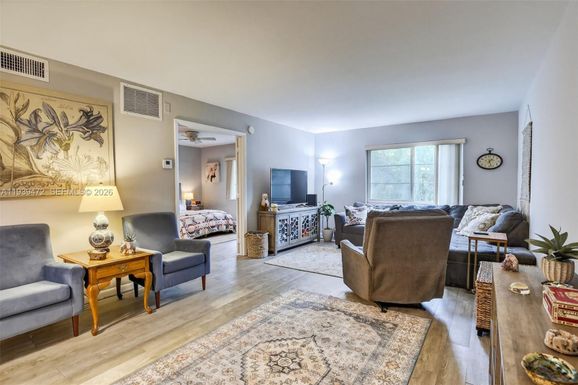 124 NE 19th Ct # 110B, Wilton Manors FL 33305
