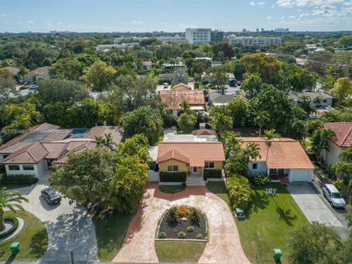6120 SW 27th St, Miami FL 33155