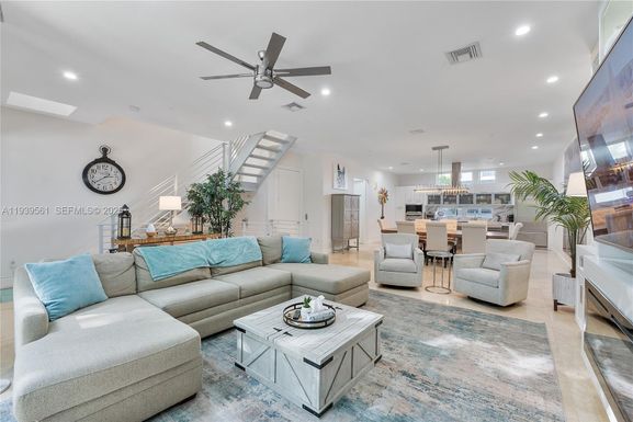 3266 NE 15th St, Pompano Beach FL 33062