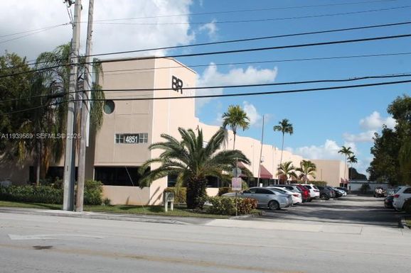 4851 NW 79th Ave, Doral FL 33166