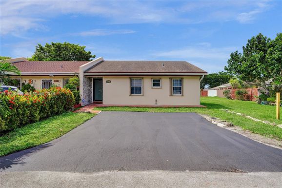 5314 SW 140th Pl, Miami FL 33175