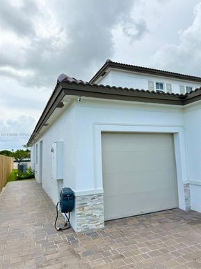 2832 SE 23rd Ave, Homestead FL 33035