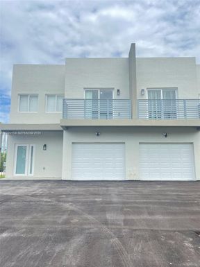 116 NW 10th St # B, Hallandale Beach FL 33009