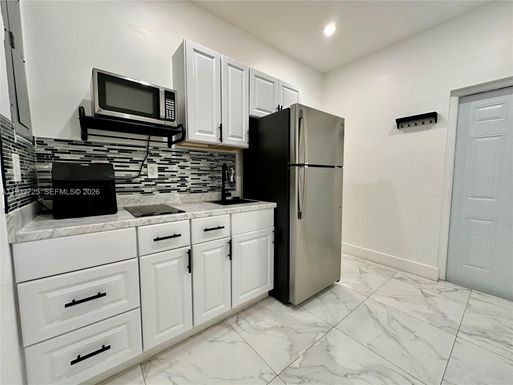 1309 NW 55th Ter, Miami FL 33142