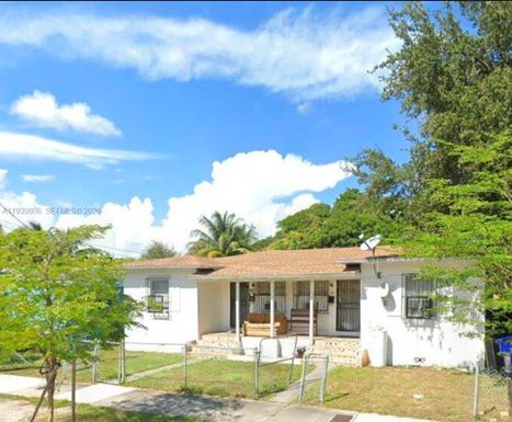 63 NW 68th Ter # 63, Miami FL 33150