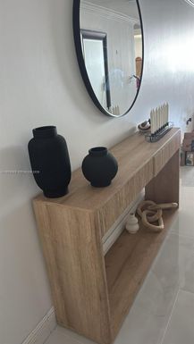 1830 S Ocean Dr # 4910, Hallandale Beach FL 33009