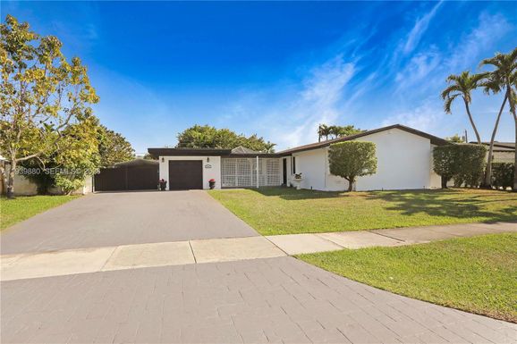 3825 SW 125th Ave, Miami FL 33175