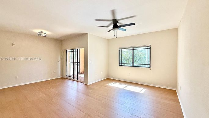 2807 Veronia Dr # 202, Palm Beach Gardens FL 33410