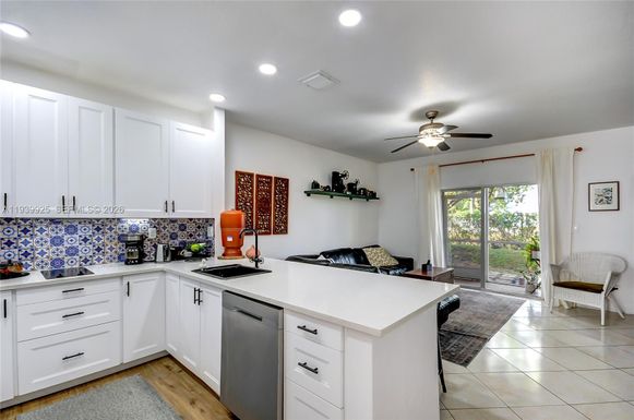 5737 NW 114th Path # 113, Doral FL 33178